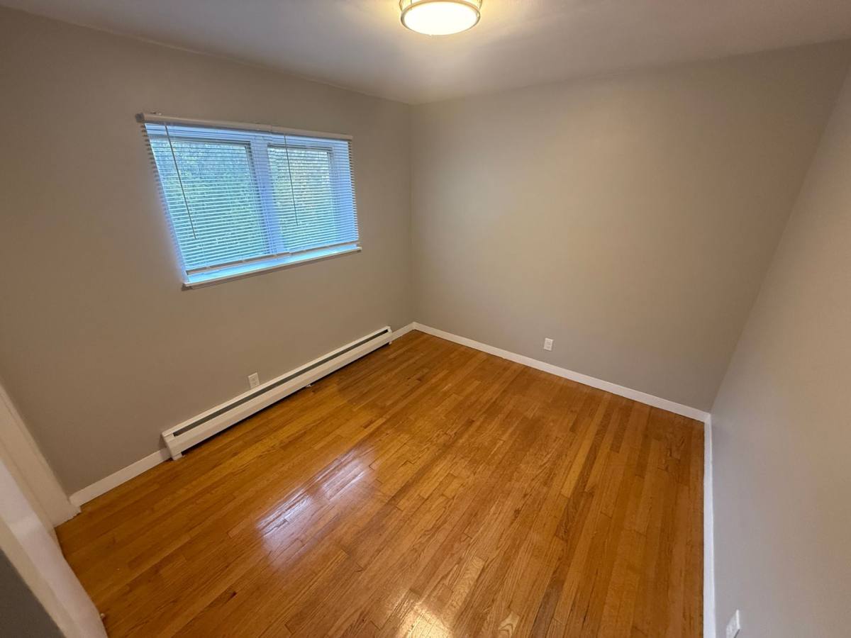 1160 E Singer Circle, Milwaukee, WI 53212 - Apartment for Rent - Image 10