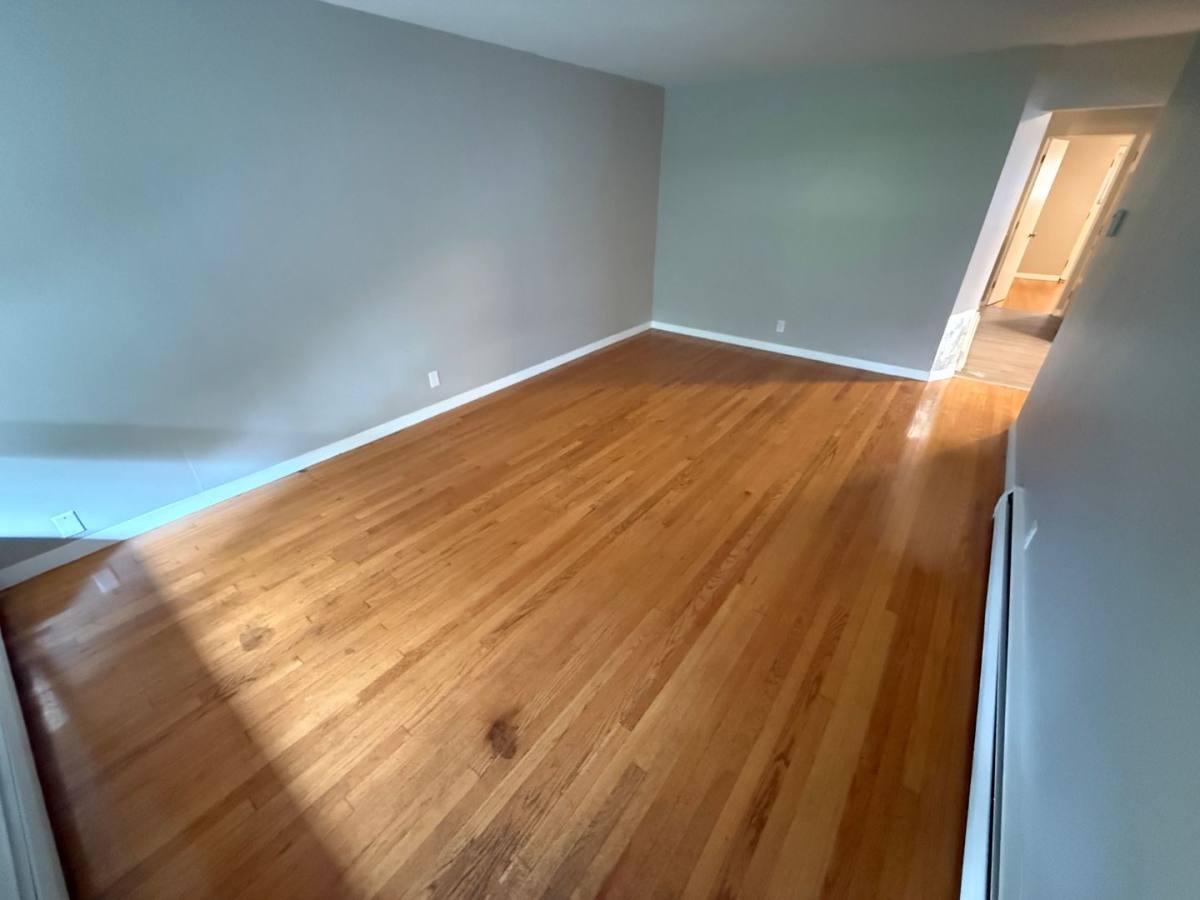 1160 E Singer Circle, Milwaukee, WI 53212 - Apartment for Rent - Image 4
