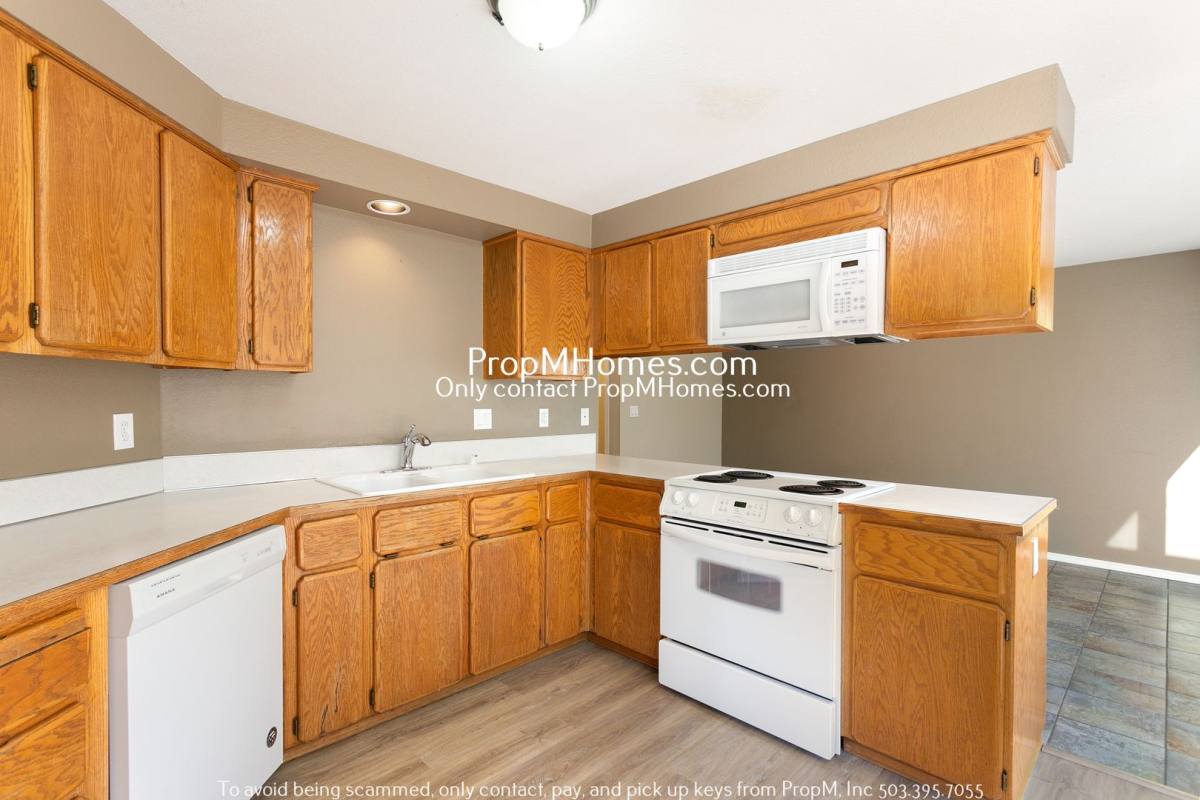 15770 SW 82nd Ave, Portland, OR 97224 - House for Rent - Image 6