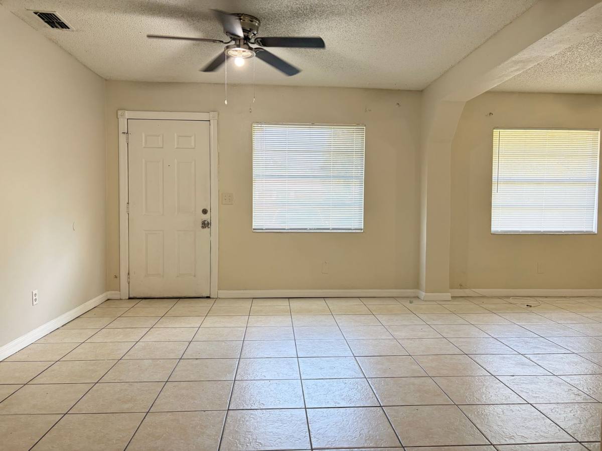 1617 E Sitka St, Tampa, FL 33604 - House for Rent - Image 2