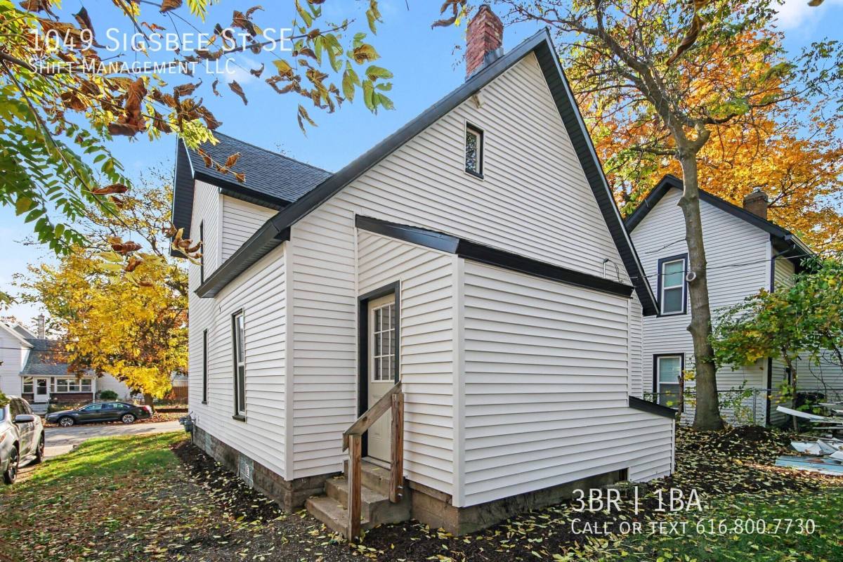 1049 Sigsbee St SE, Grand Rapids, MI 49506 - House for Rent - Image 1