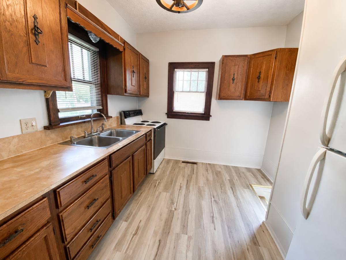 3028 S St, Lincoln, NE 68502 - House for Rent - Image 4
