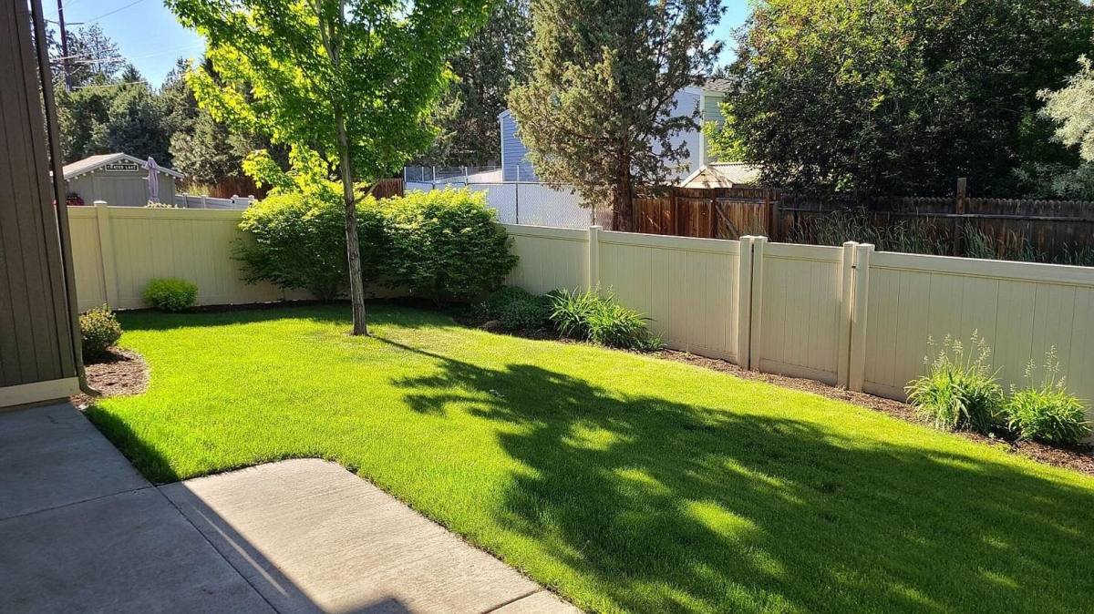 652 SE Gleneden Place, Bend, OR 97702 - House for Rent - Image 10