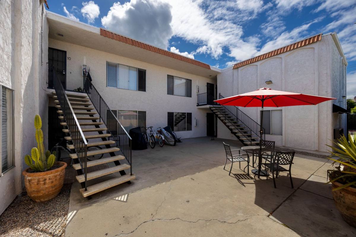 1550 Hornblend St, San Diego, CA 92109 - Apartment for Rent - Image 2