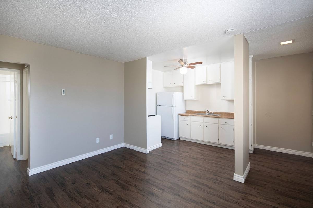 1550 Hornblend St, San Diego, CA 92109 - Apartment for Rent - Image 3