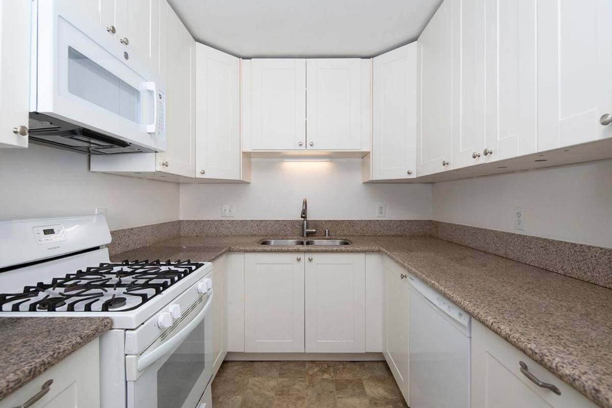 4548 - 4554 Bond St, San Diego, CA 92109 - Apartment for Rent - Image 1