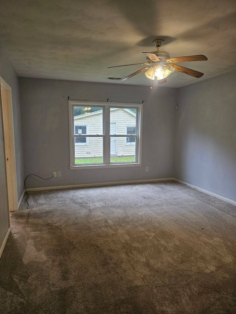 9529 Grove Ave, Norfolk, VA 23503 - House for Rent - Image 8