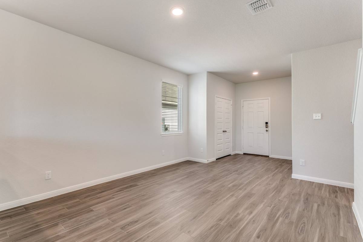 15035 Homing Meadow, San Antonio, TX 78253 - House for Rent - Image 4