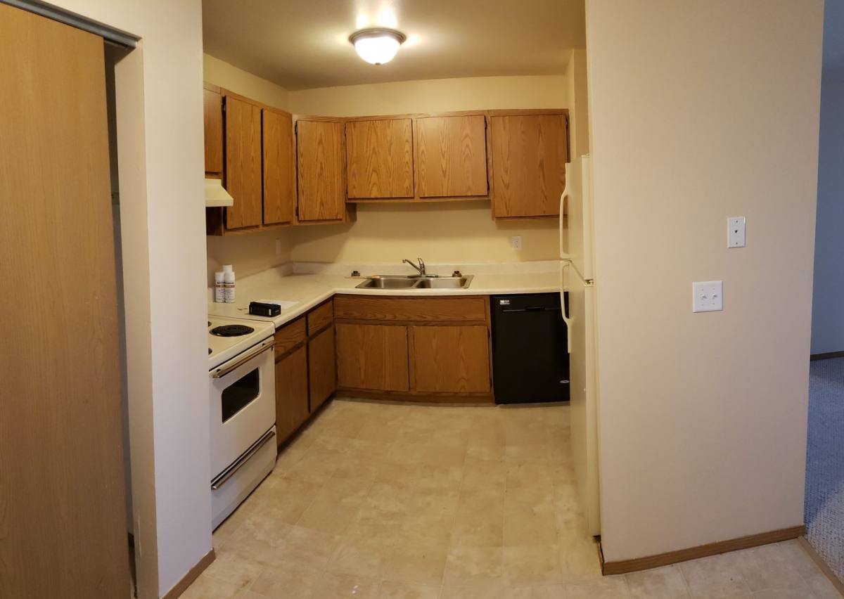 512 E Bronson Rd, Seymour, WI 54165 - Apartment for Rent