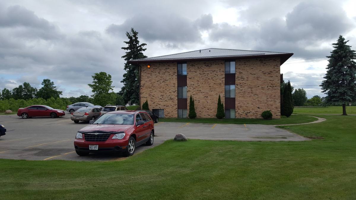 512 E Bronson Rd, Seymour, WI 54165 - Apartment for Rent - Image 4