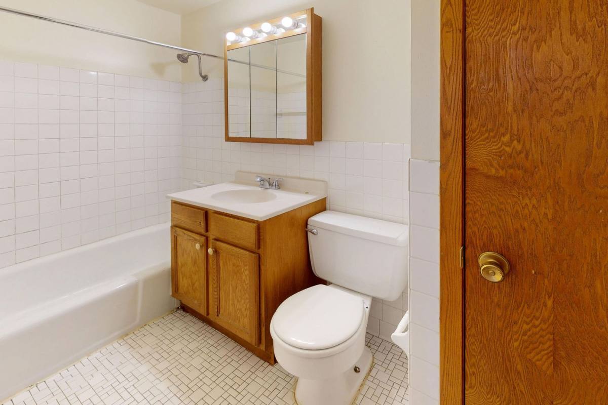Pleasant View, 2216 Pleasant Ave S, Minneapolis, MN 55404 - Apartment for Rent - Image 8