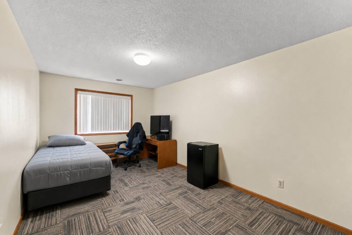 Arkadia on the Hill, 2609 Olive St, Cedar Falls, IA 50613 - Condo for Rent - Image 9