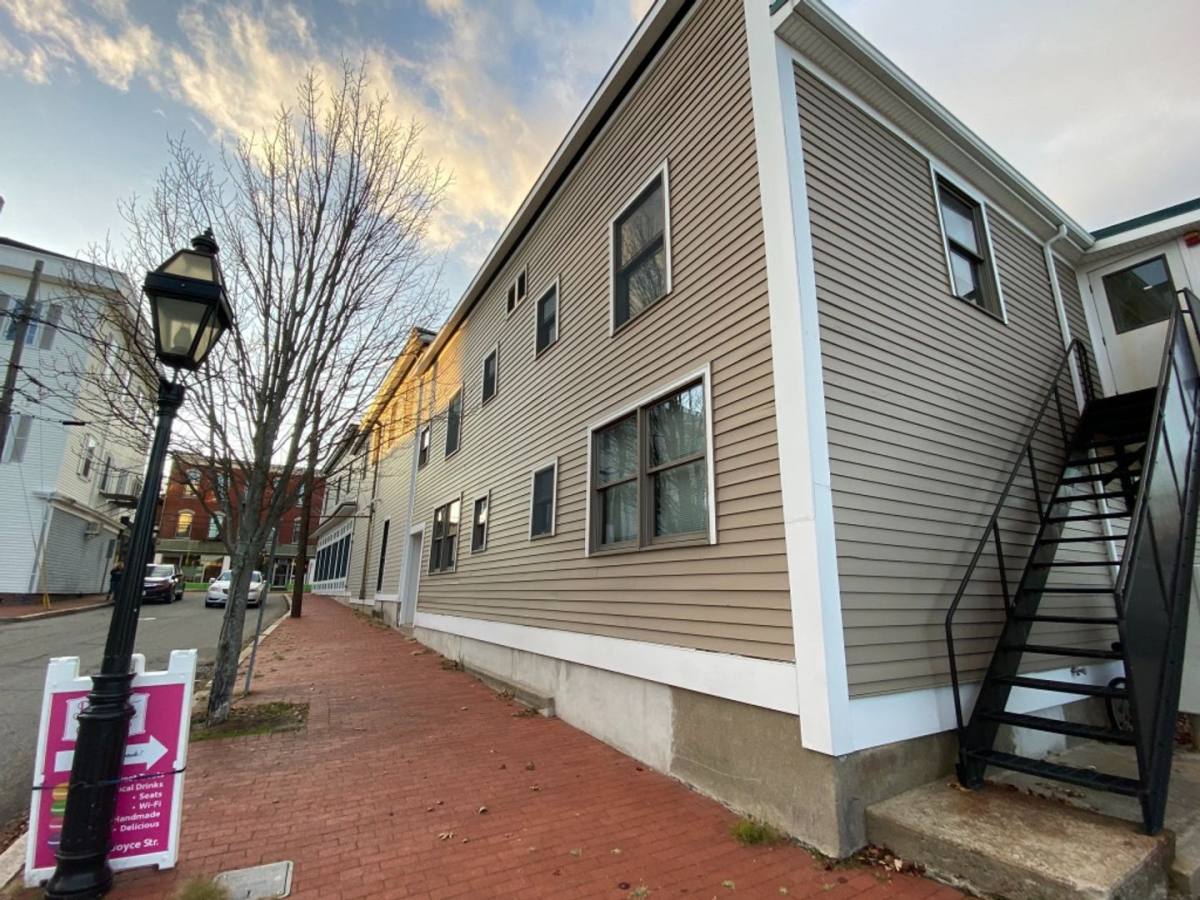 478 Main St, Warren, RI 02885 - Apartment for Rent - Image 2