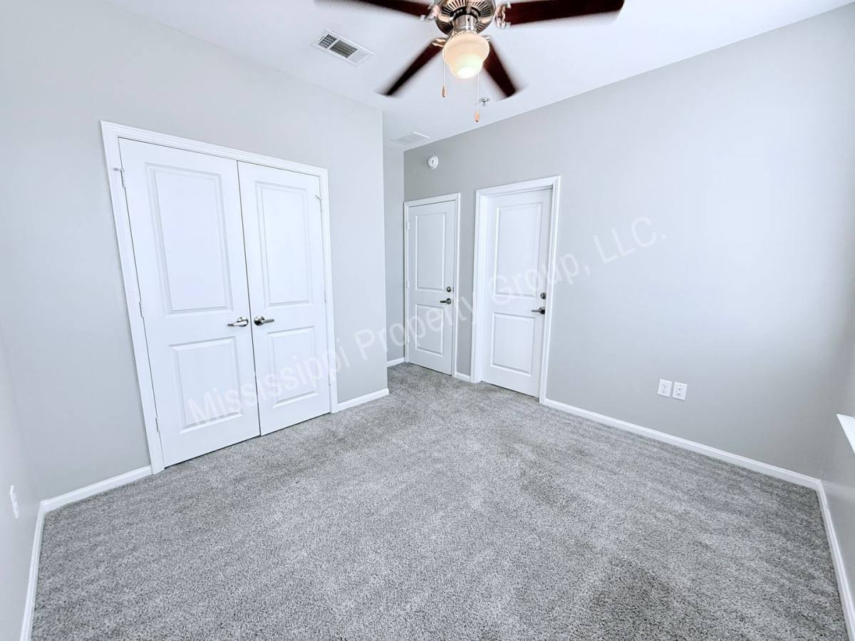242 Town Center Dr, Oxford, MS 38655 - Townhouse for Rent - Image 8