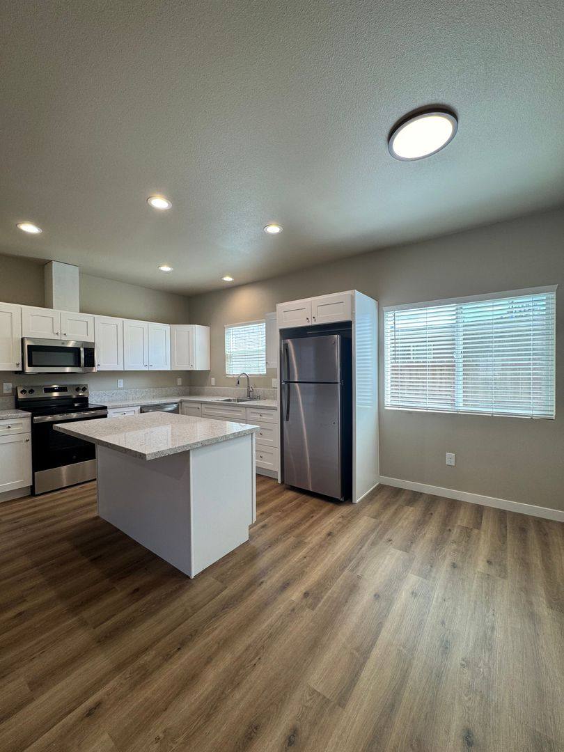6275 N Sacramento St, Lodi, CA 95240 - House for Rent - Image 5