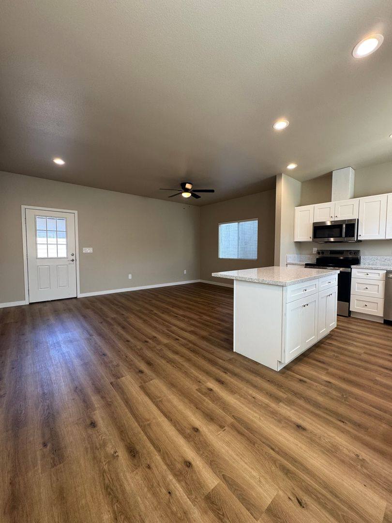 6275 N Sacramento St, Lodi, CA 95240 - House for Rent - Image 6