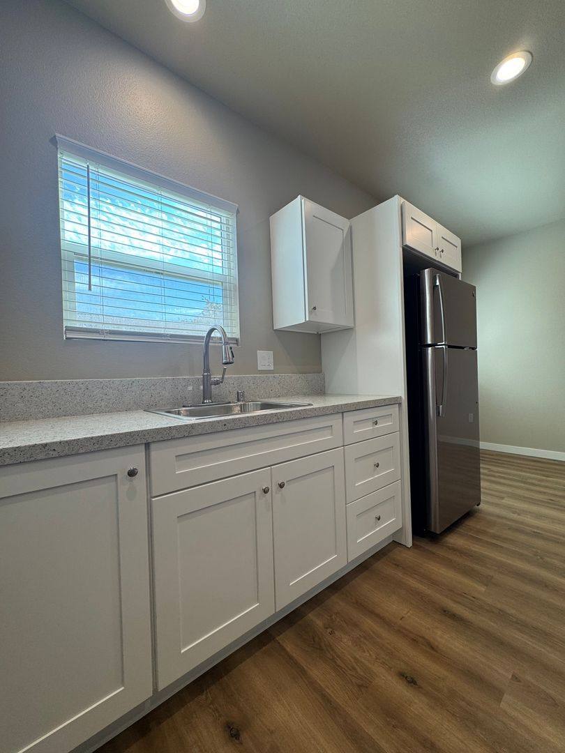 6275 N Sacramento St, Lodi, CA 95240 - House for Rent - Image 8