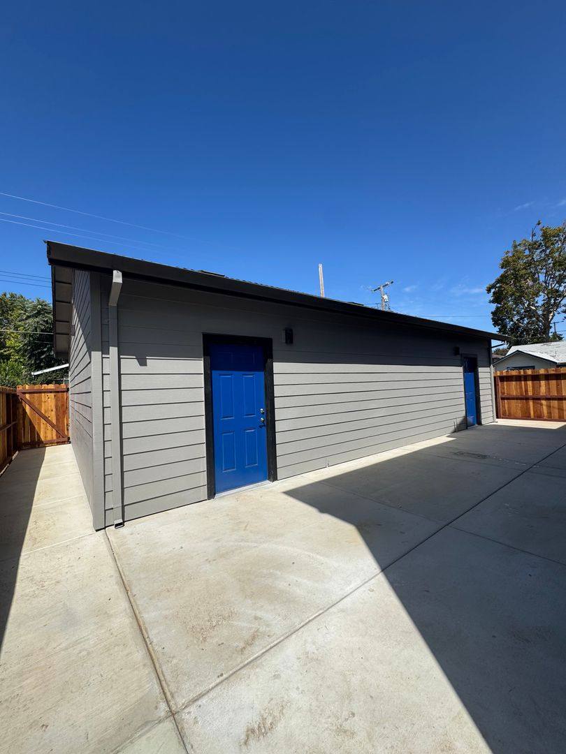 6275 N Sacramento St, Lodi, CA 95240 - House for Rent - Image 2
