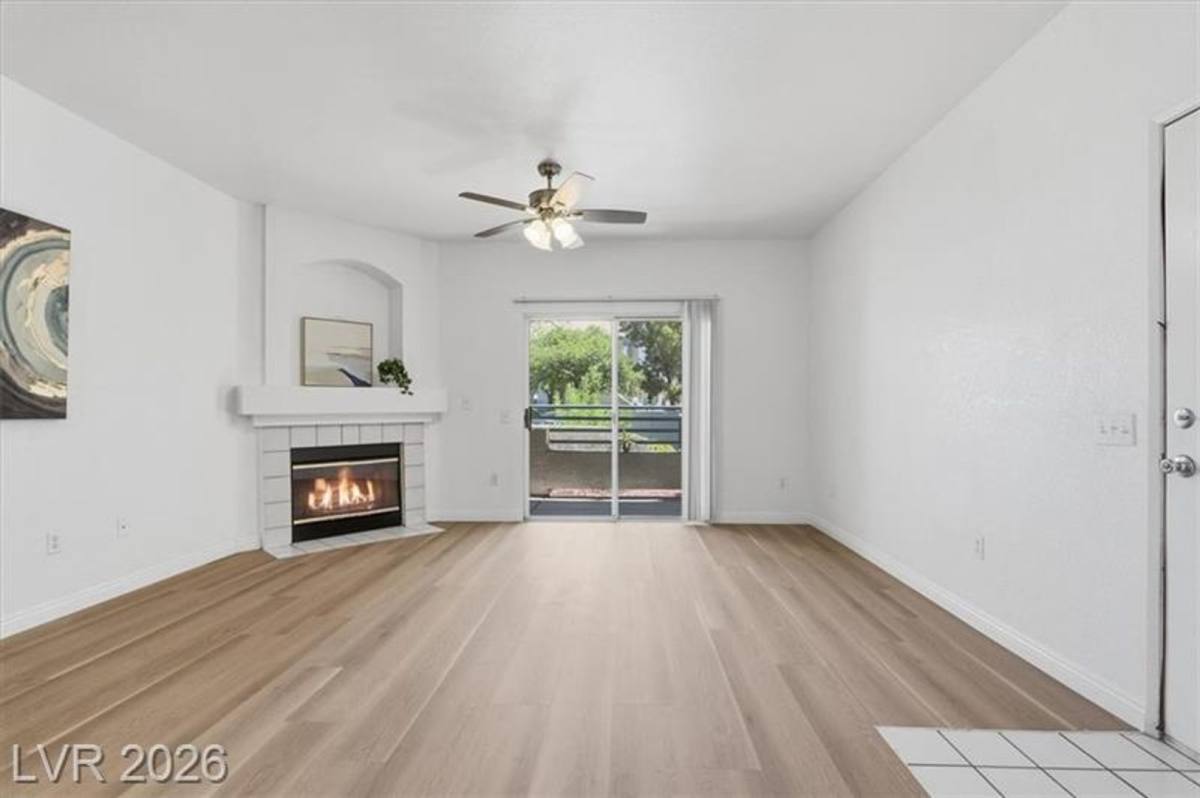 5415 W Harmon Ave #1075, Las Vegas, NV 89103 - Condo for Rent - Image 5