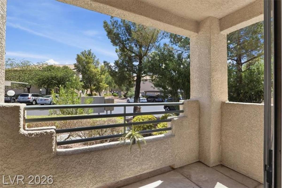 5415 W Harmon Ave #1075, Las Vegas, NV 89103 - Condo for Rent - Image 9