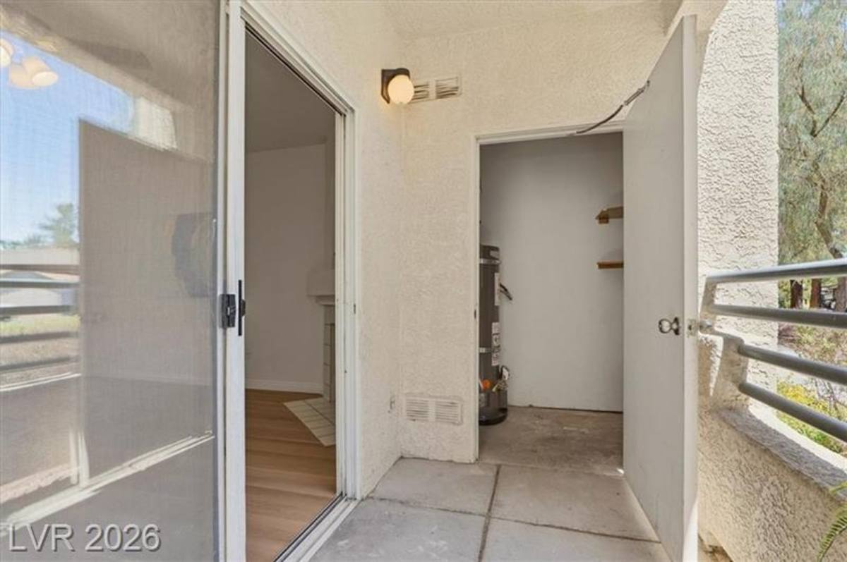 5415 W Harmon Ave #1075, Las Vegas, NV 89103 - Condo for Rent - Image 10