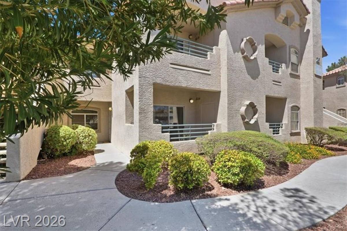 5415 W Harmon Ave #1075, Las Vegas, NV 89103 - Condo for Rent - Image 3