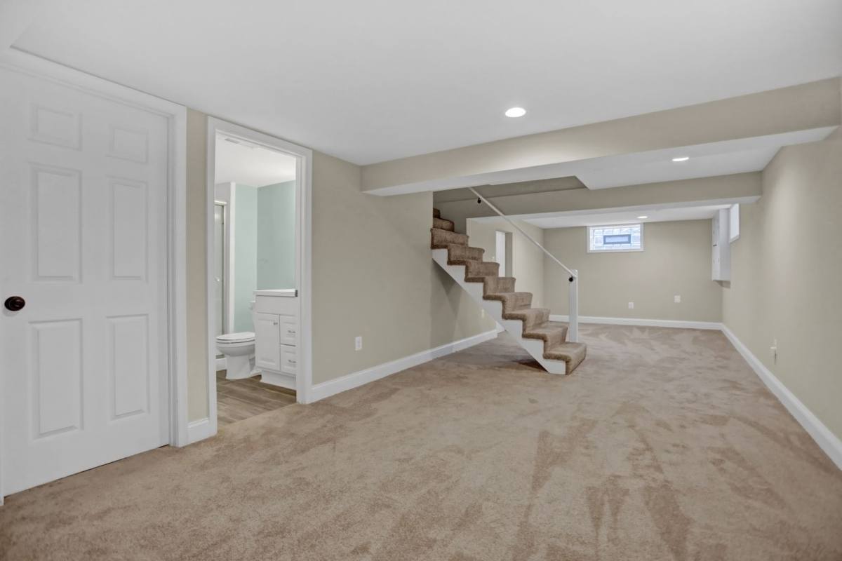 635 Round Oak Rd, Towson, MD 21204 - House for Rent - Image 4