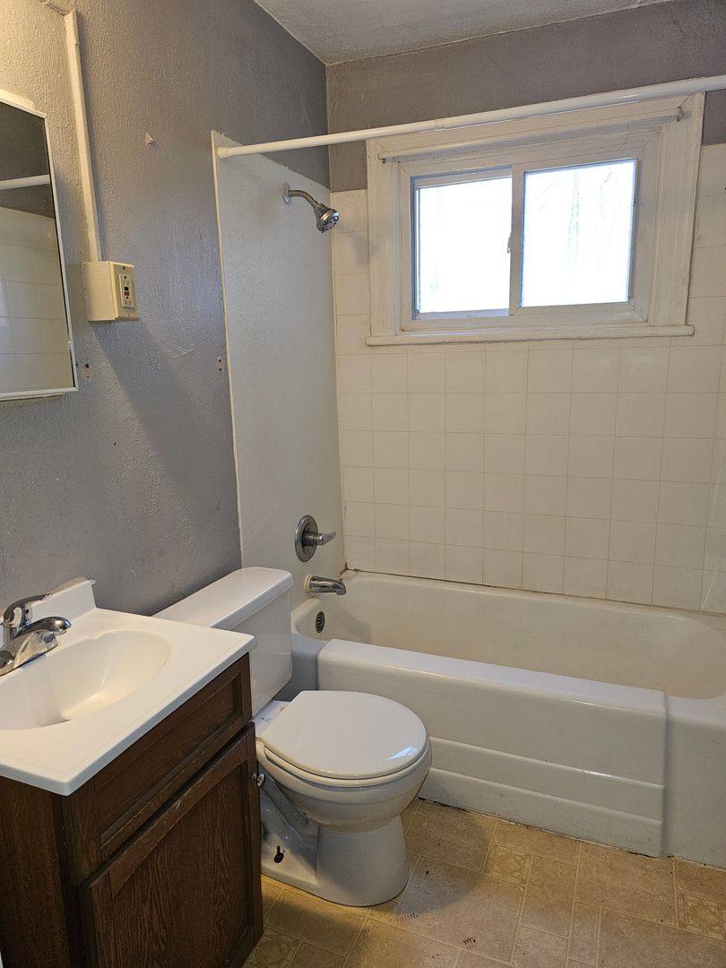 2627 15th Ave, Rock Island, IL 61201 - House for Rent - Image 9