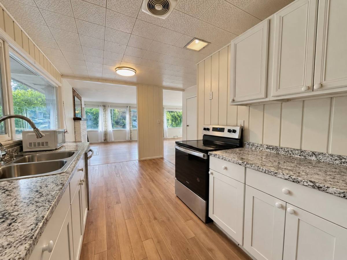 11730 8th Ave, Seattle, WA 98168 - House for Rent - Image 5
