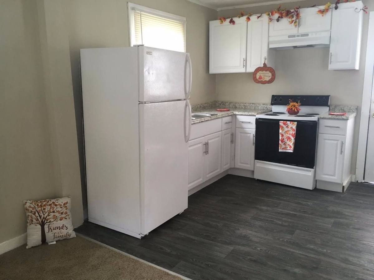 102 S Elm St, Gastonia, NC 28052 - House for Rent - Image 1
