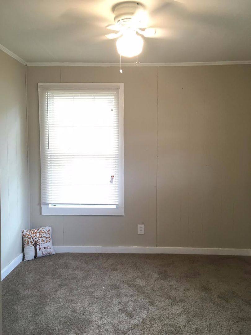 102 S Elm St, Gastonia, NC 28052 - House for Rent - Image 9