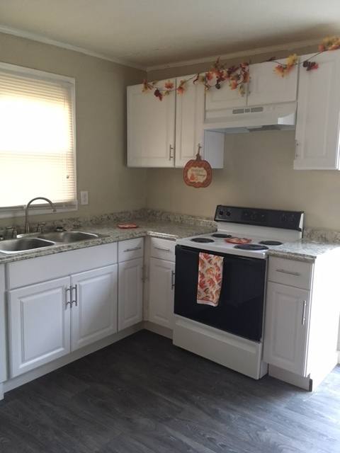 102 S Elm St, Gastonia, NC 28052 - House for Rent - Image 2
