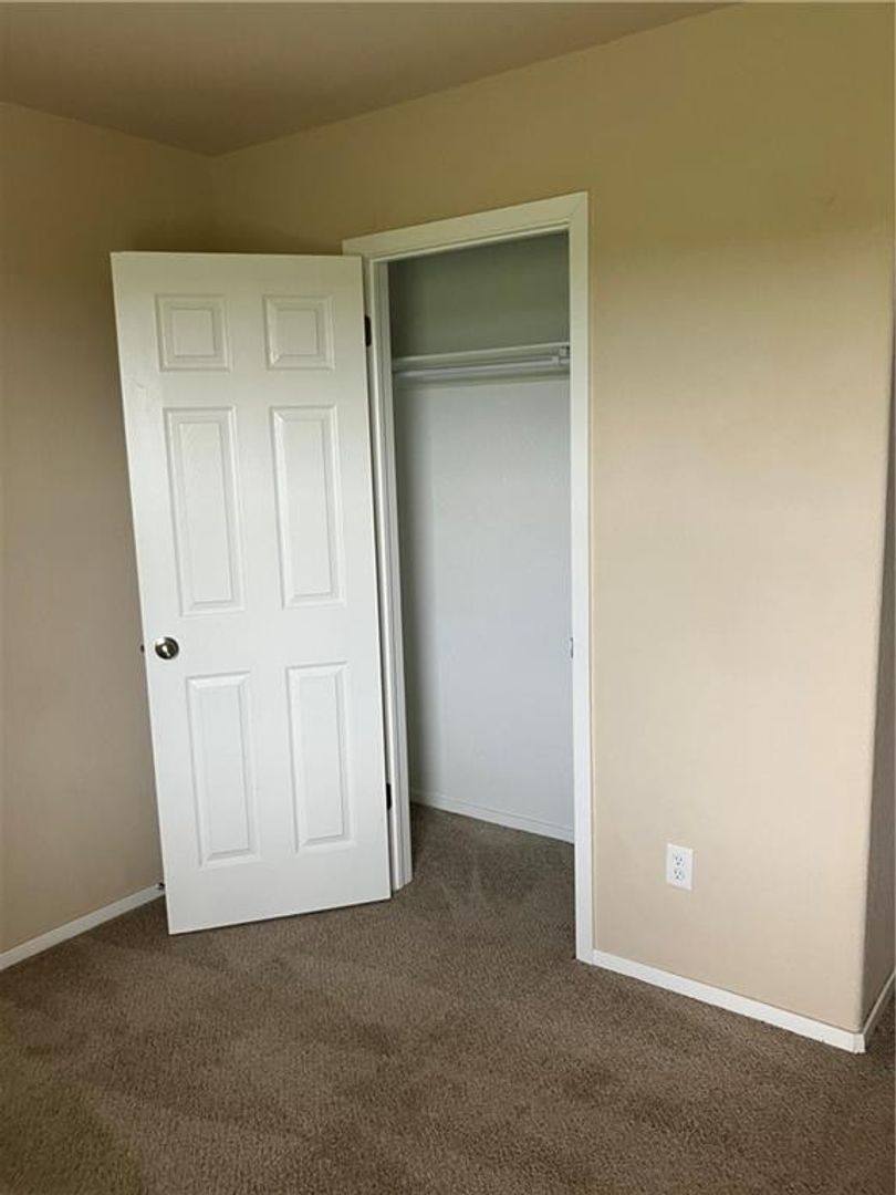 709 NW 67th Ave, Bentonville, AR 72713 - House for Rent - Image 4