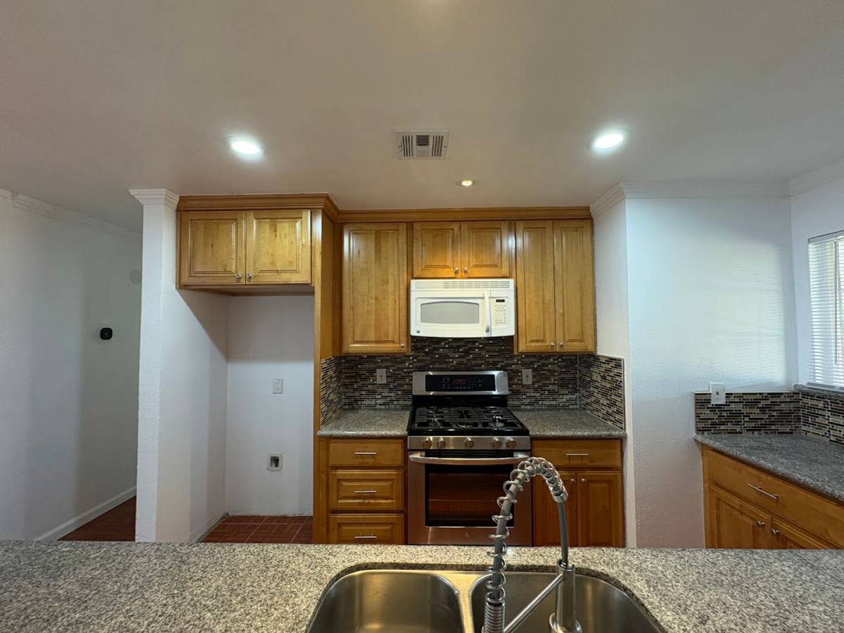 716 Clinton Dr, Stockton, CA 95210 - House for Rent - Image 8