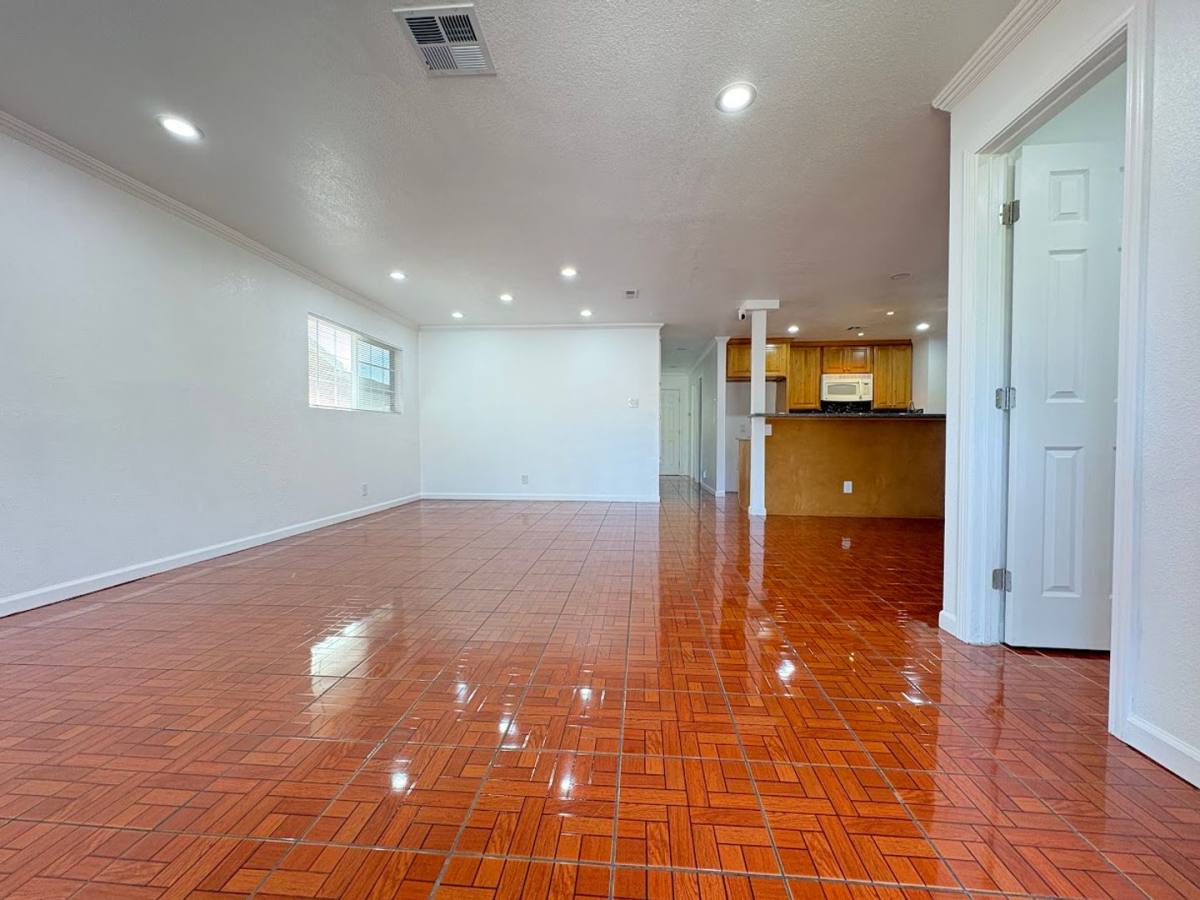 716 Clinton Dr, Stockton, CA 95210 - House for Rent - Image 4