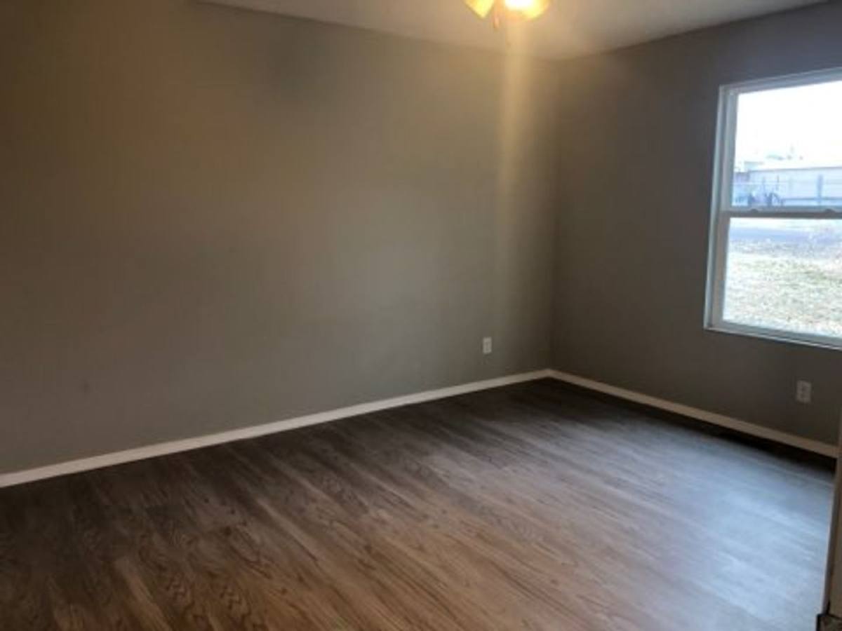 2715 W Lincoln St, Springfield, MO 65802 - House for Rent - Image 2