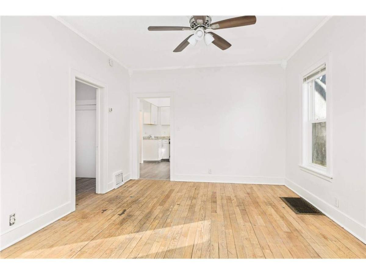 32 Douglas St, St. Paul, MN 55102 - Apartment for Rent - Image 4