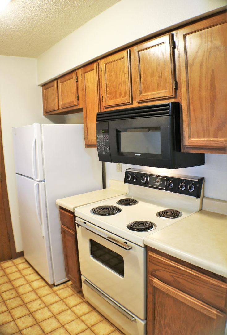 521 Kirkwood Ave, Iowa City, IA 52240 - Apartment for Rent - Image 7