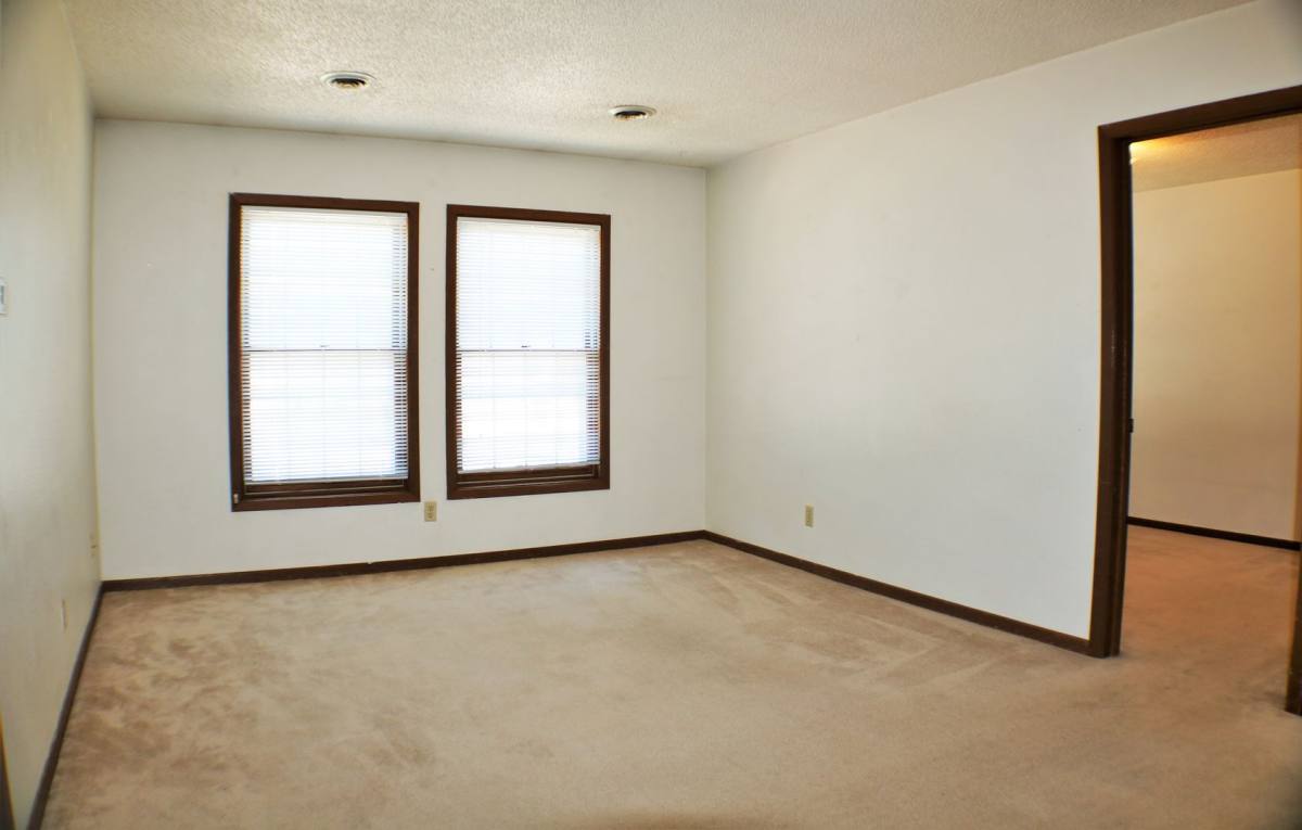 521 Kirkwood Ave, Iowa City, IA 52240 - Apartment for Rent - Image 10