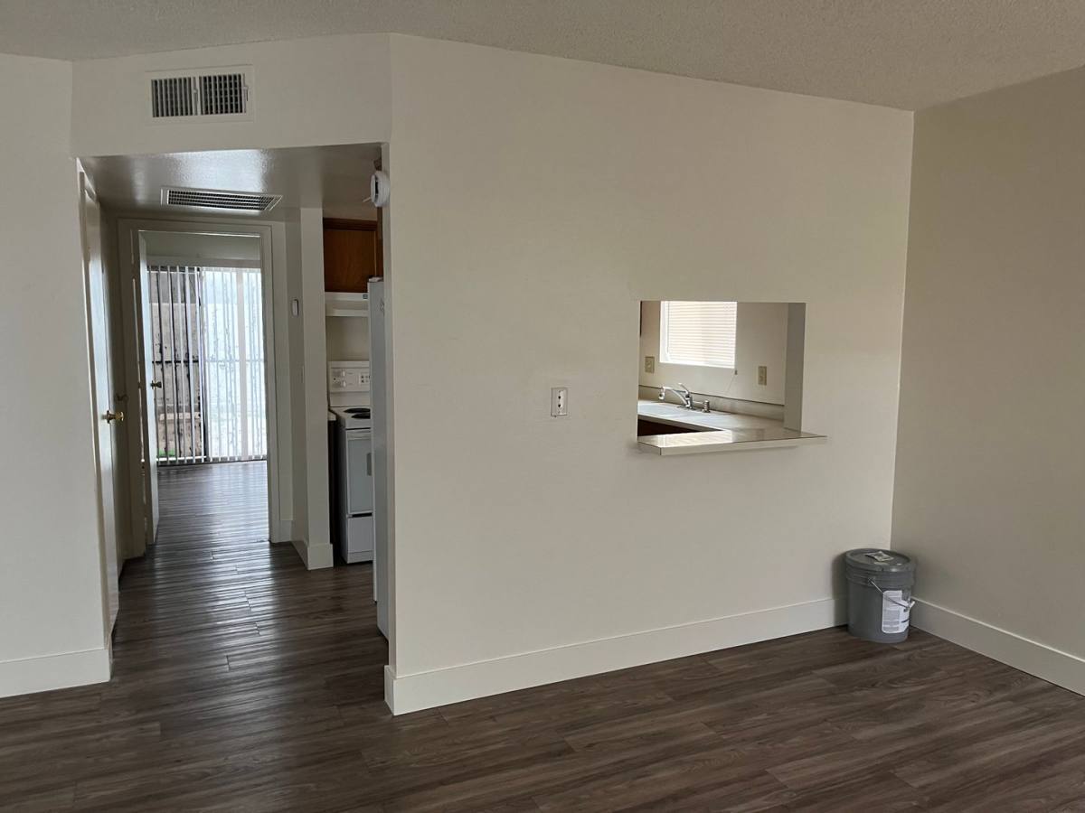 1308 N Jones, Las Vegas, NV 89108 - Townhouse for Rent - Image 7