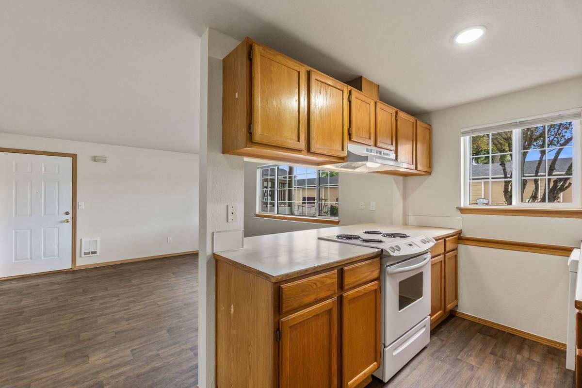 306 Centre St S, Rainier, WA 98576 - Apartment for Rent - Image 10