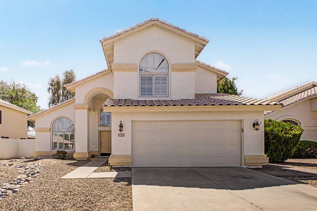 1935 W Mockingbird Dr, Chandler, AZ 85286 - House for Rent - Image 1
