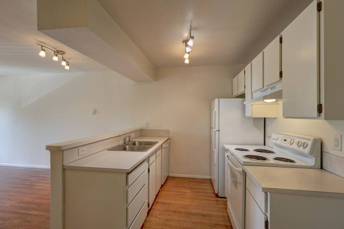 9601 8th Ave NW, Seattle, WA 98117 - Apartment for Rent - Image 10