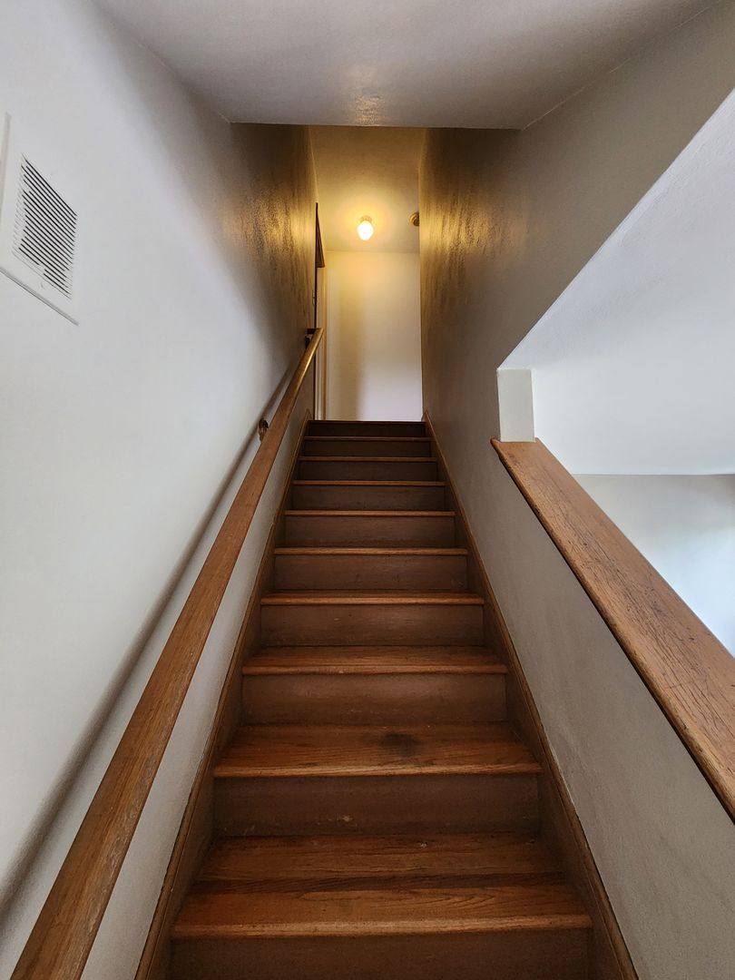 3308 10th St, East Moline, IL 61244 - Townhouse for Rent - Image 9
