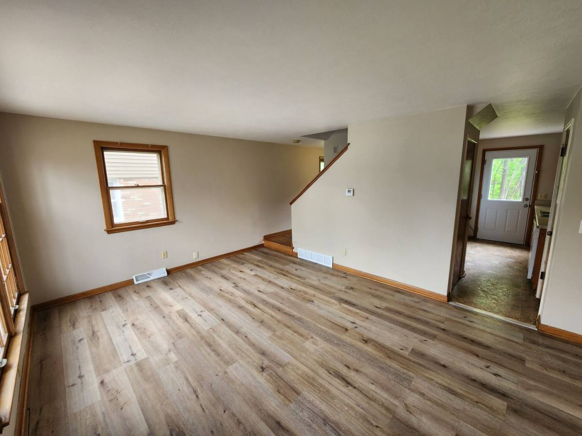 3308 10th St, East Moline, IL 61244 - Townhouse for Rent - Image 8