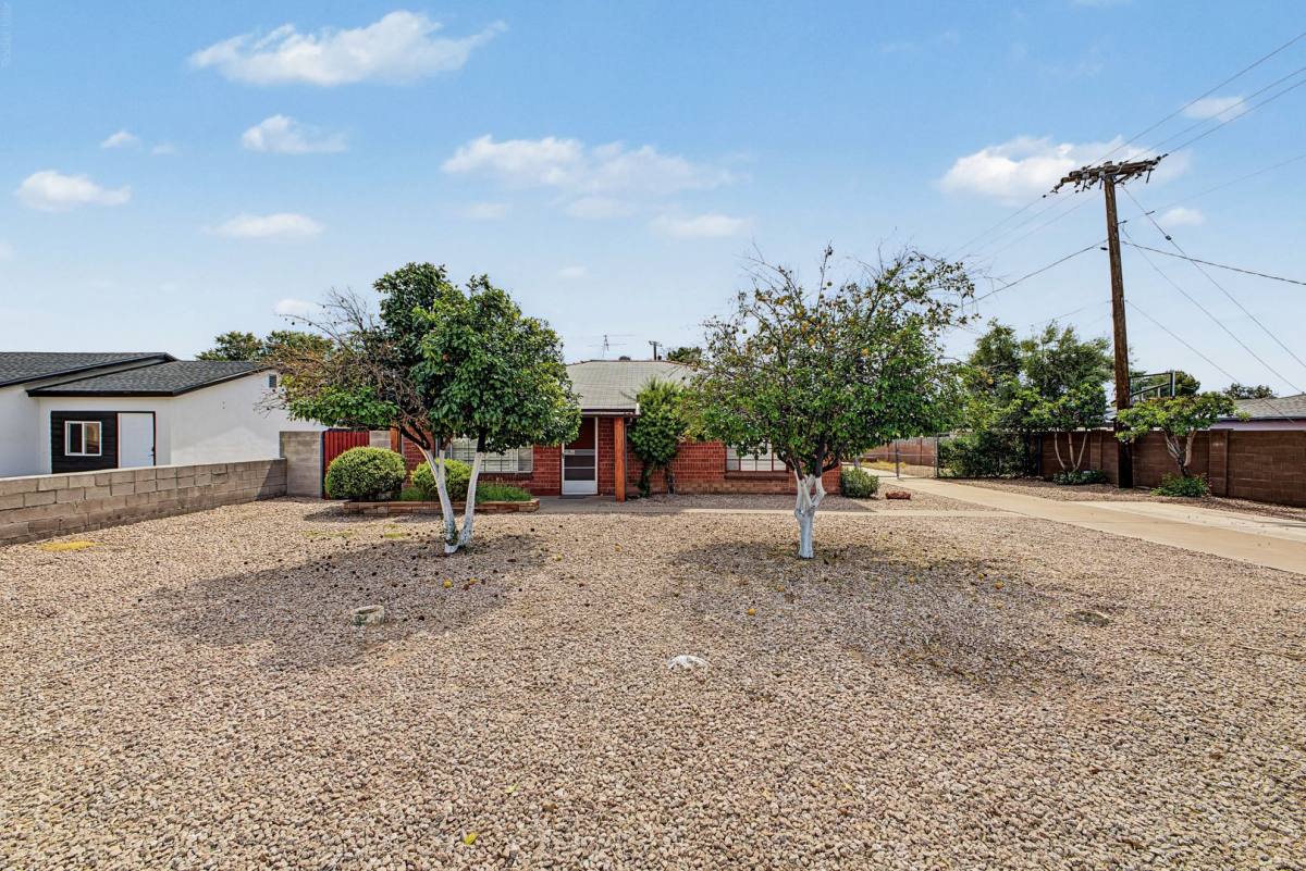 House for rent at 1103 E Glendale Ave, Phoenix, AZ 85020
