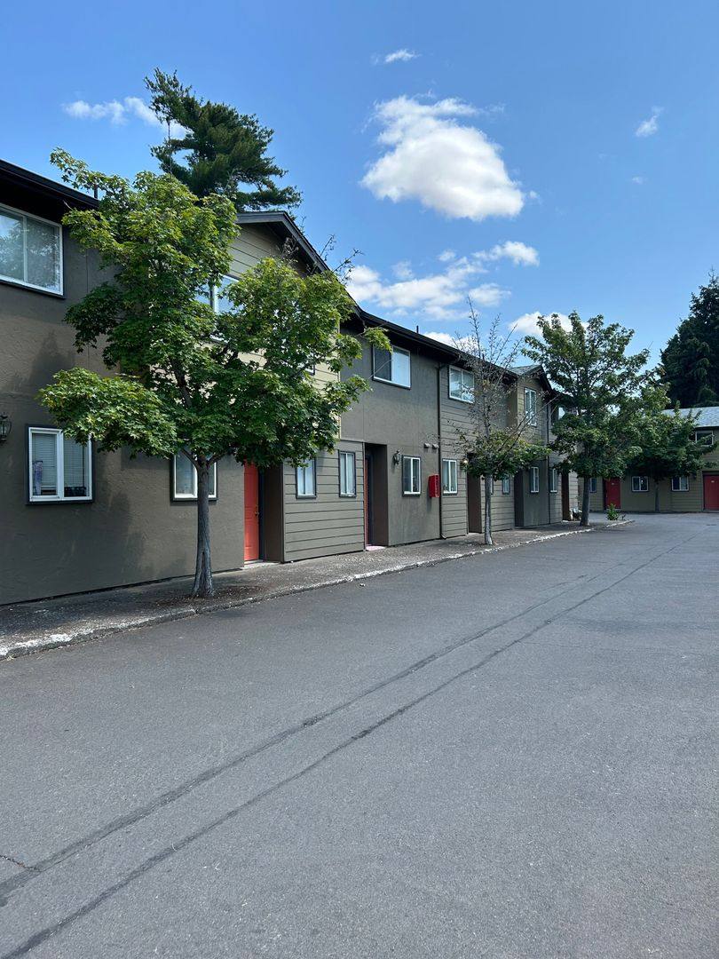 Apartment for rent at 505 27th Ave SE #54, Albany, OR 97322