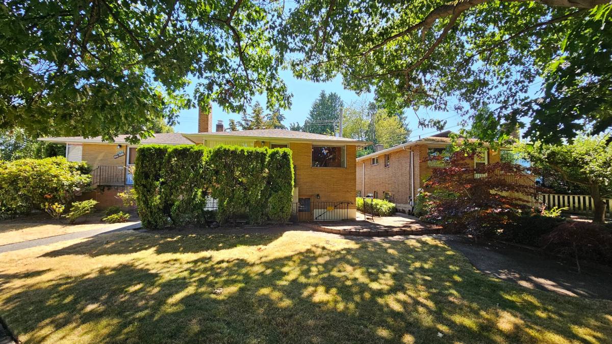 2551-53 24th Ave E, Seattle, WA 98112 - Apartment for Rent