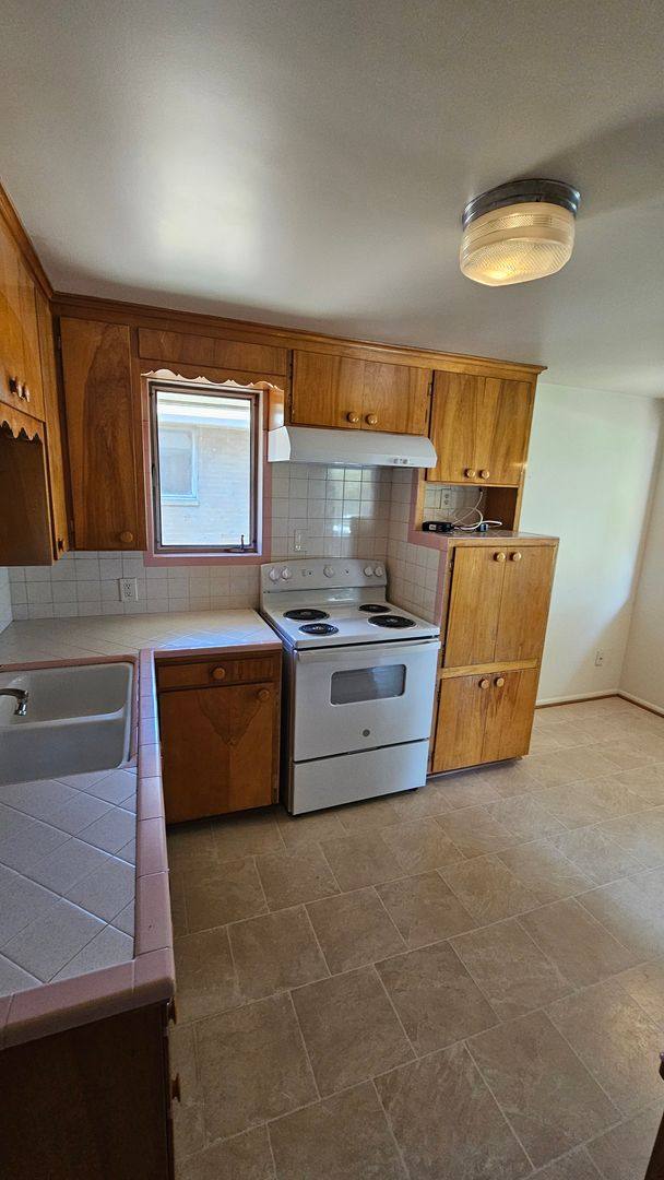2551-53 24th Ave E, Seattle, WA 98112 - Apartment for Rent - Image 5