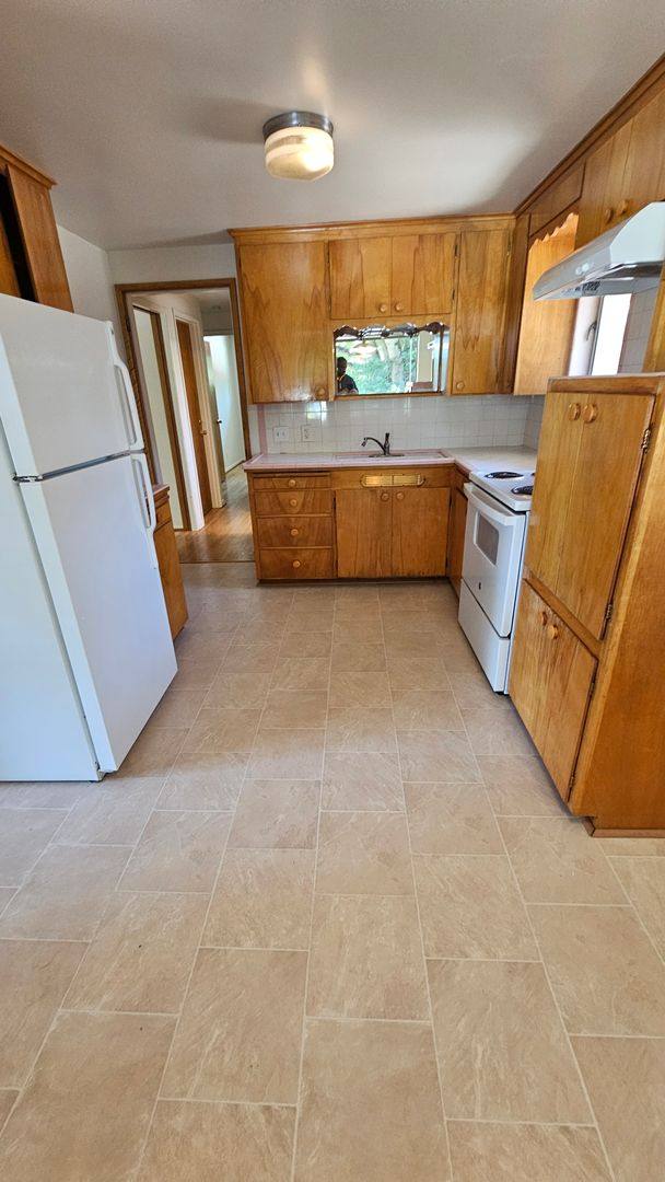 2551-53 24th Ave E, Seattle, WA 98112 - Apartment for Rent - Image 6